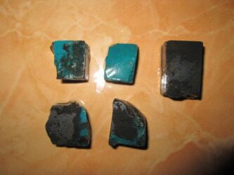 Bongkahan Batu Bacan Doko Super Kristal